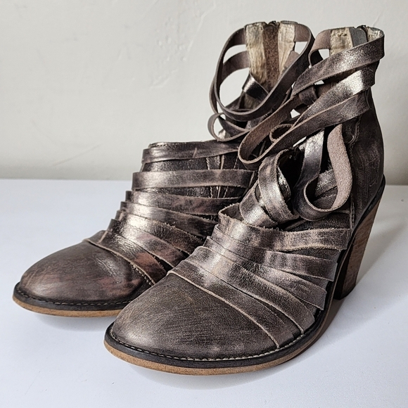 Free People Metallic Leather Strappy Hybrid Ankle Bootie Size 39/US8.5 - Picture 1 of 11